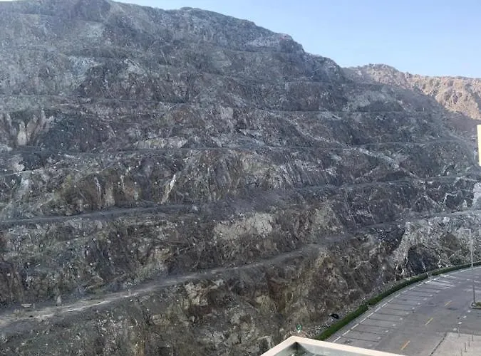 Ocean Mountain View Apartment At The Address Fujairah