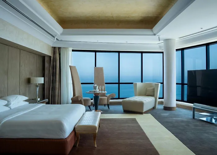 Le Meridien Al Aqah Beach Resort